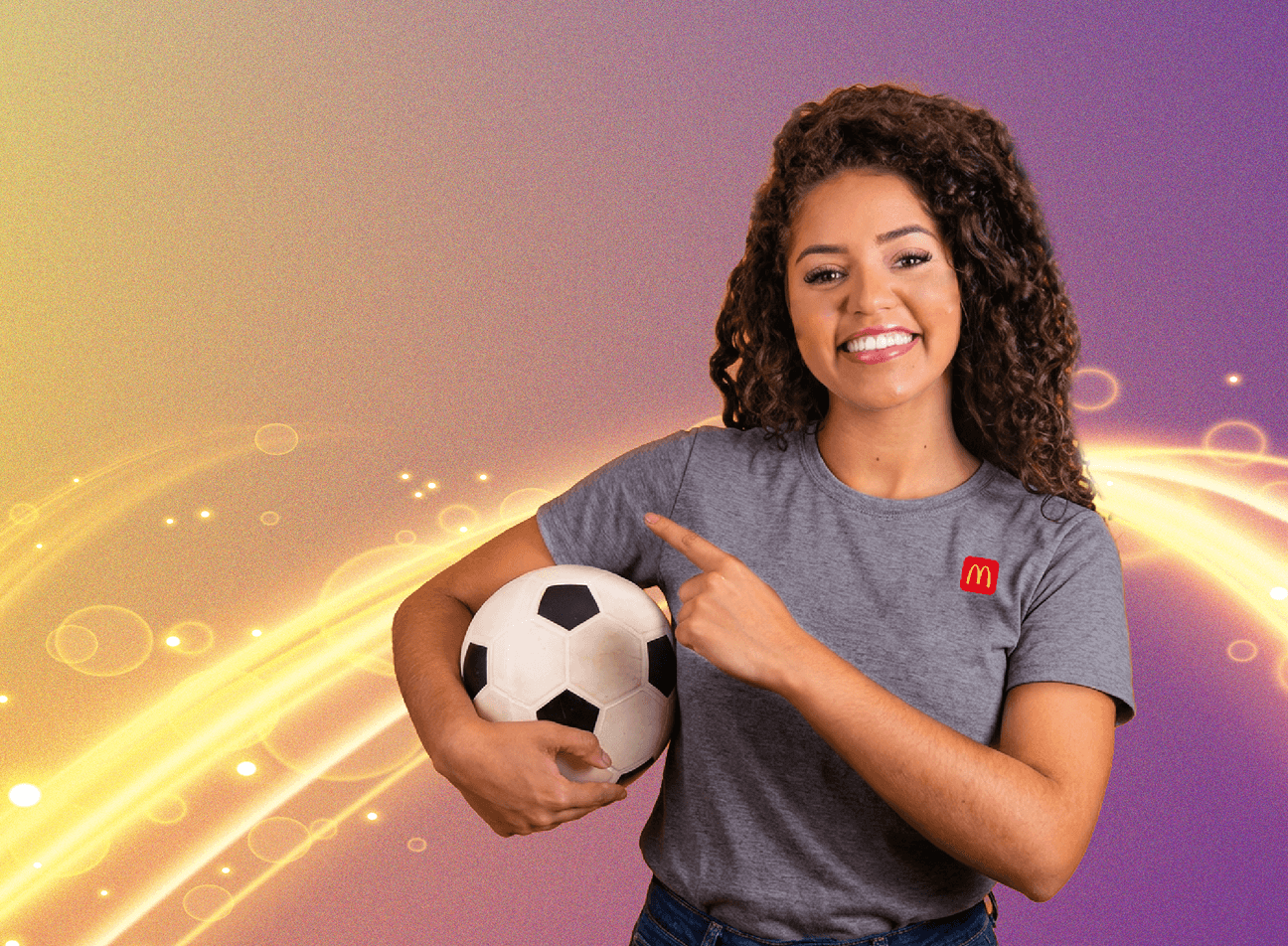 Smiling soccer player featured in the Becamos tu pasión campaign